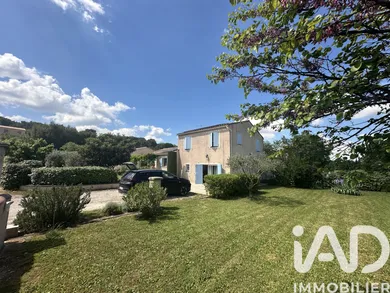 Maison traditionnelle à Châteauneuf-de-Gadagne (84470)