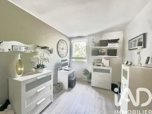 Apartment in Villeneuve-le-Roi (94290)