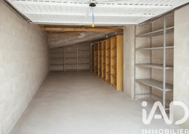 Parking à Paris (75018)