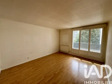 Apartment in Chilly-Mazarin (91380)