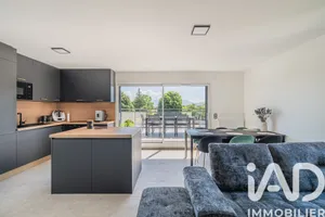 Apartment in Sillans (38590)