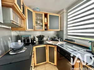 Apartment in Villeneuve-le-Roi (94290)