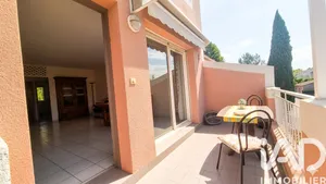 Appartement à L'Isle-sur-la-Sorgue (84800)