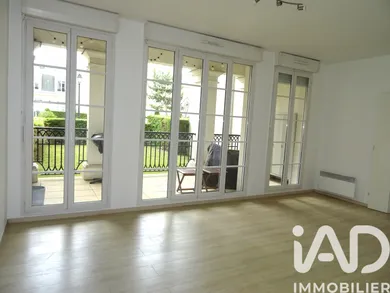 Apartment in Serris (77700)