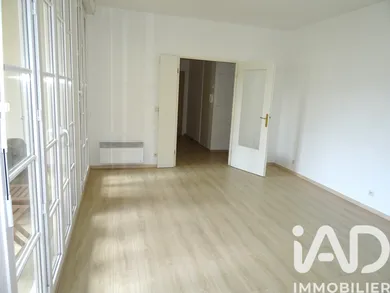 Apartment in Serris (77700)