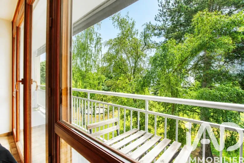 Appartement 4 pièces 76 m² · à Vélizy-Villacoublay · 75,7 m² · 345 000 €