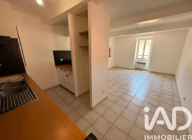 Apartment in Saint-Zacharie (83640)