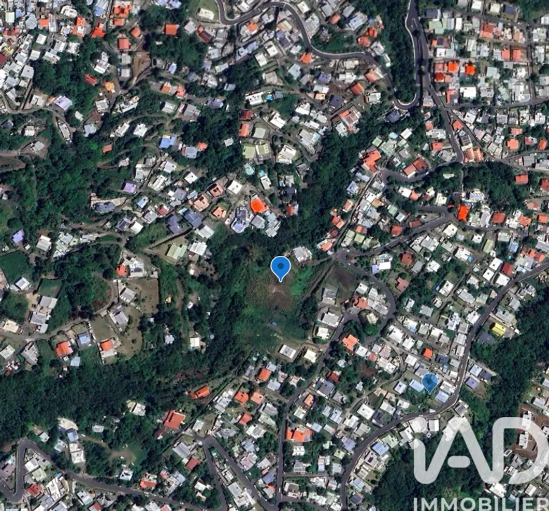 Terrain à bâtir à Saint-Denis (97490) · 301 200 €
