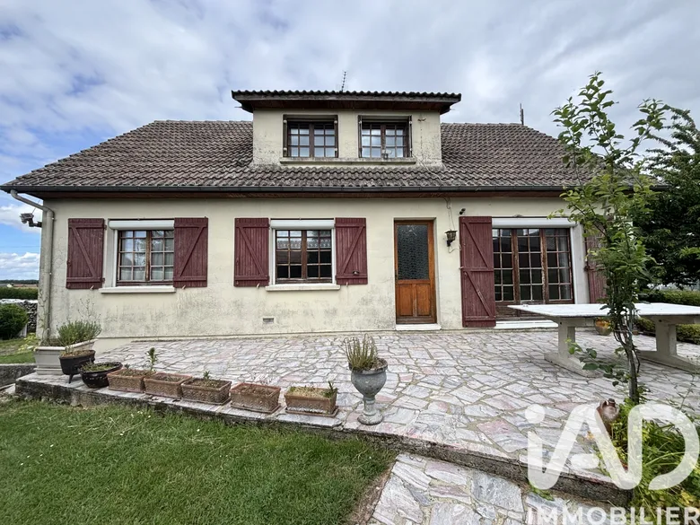 Maison 6 pièces 122 m² · à Chuisnes · 122 m² · 195 900 €