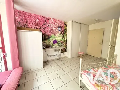 Apartment in Vaux-en-Beaujolais (69460)