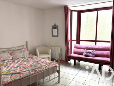 Apartment in Vaux-en-Beaujolais (69460)