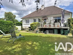 House in Nogent-le-Roi (28210)