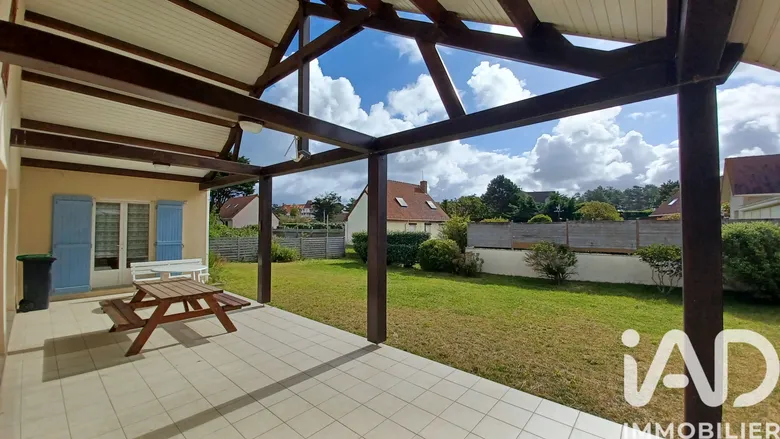 Maison 5 pièces 140 m² · à Camiers · 140 m² · 499 900 €