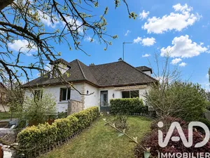 Maison traditionnelle à Paucourt (45200)