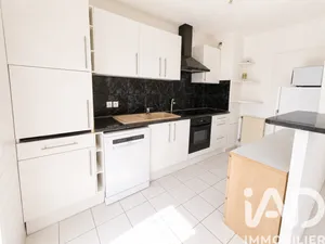 Apartment in Sainte-Geneviève-des-Bois (91700)