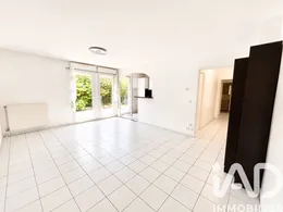Apartment in Sainte-Geneviève-des-Bois (91700)