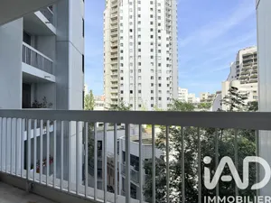 Apartment in Paris (75019)