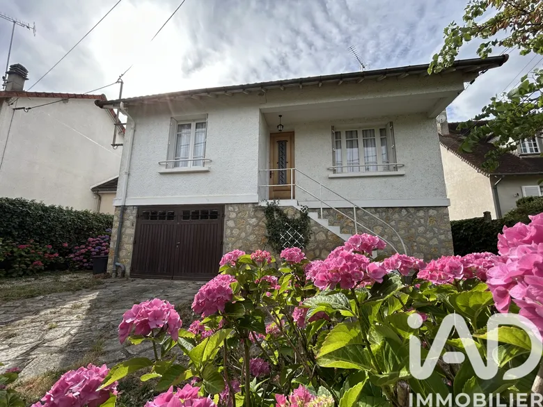 Maison 6 pièces 147 m² · à Saint-Amand-Montrond · 147 m² · 134 000 €