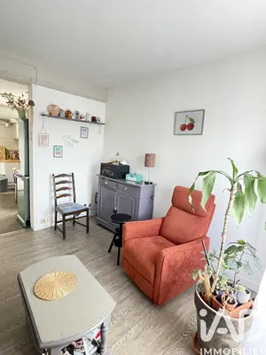 Apartment in Pontoise (95300)