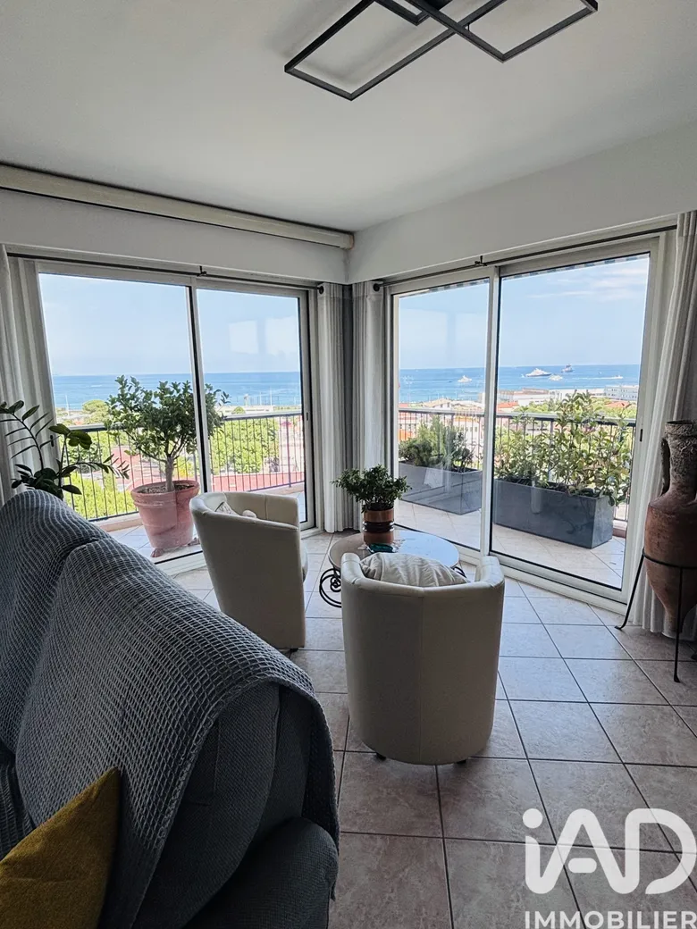 Appartement 5 pièces 163 m² · à Antibes · 163,3 m² · 830 000 €