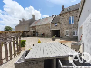 House in Anneville-en-Saire (50760)