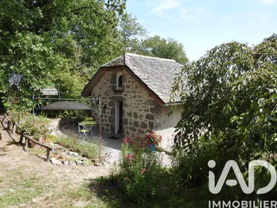 Maison de campagne à Saint-Félix-de-Lunel (12320)