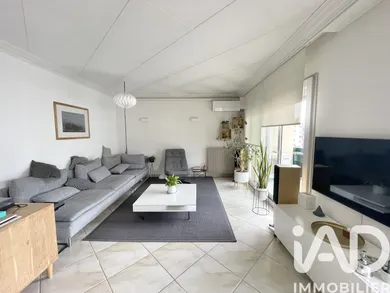 Apartment in Villeurbanne (69100)