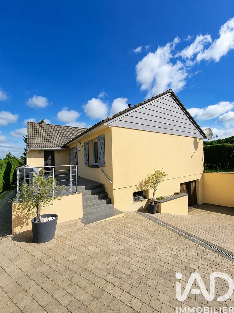 Maison 5 pièces 105 m² · à Tréon · 105 m² · 254 000 €