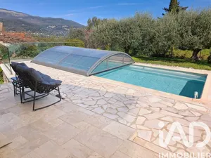 Maison d'architecte à Peymeinade (06530)