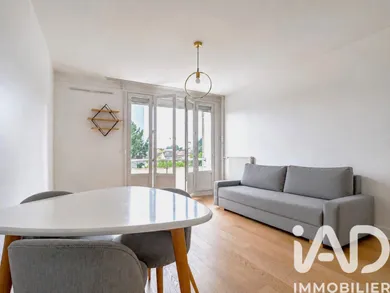 Apartment in Rosny-sous-Bois (93110)