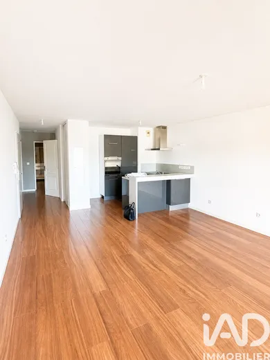 Apartment in Hyères (83400)