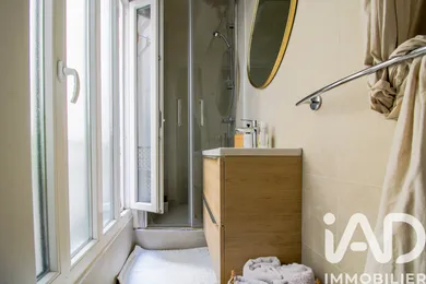 Apartment in Paris (75002)