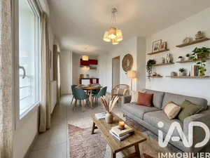 Apartment in Bègles (33130)