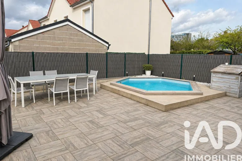 Maison 6 pièces 107 m² · à Florange · 107 m² · 329 000 €