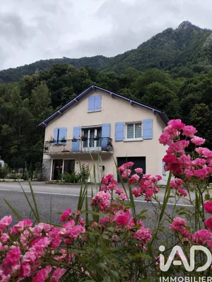 Maison de village à Cette-Eygun (64490)