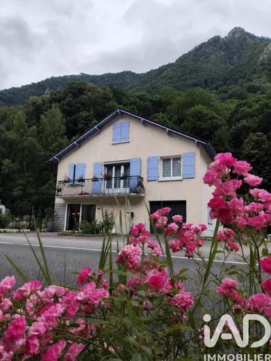 Maison de village à Cette-Eygun (64490)