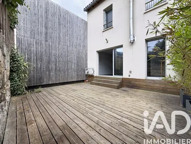 Maison à Bordeaux (33300)