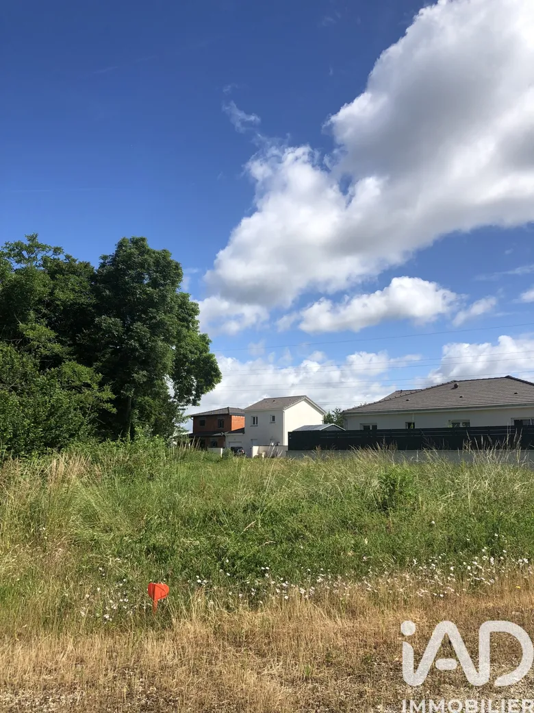 Terrain 450 m² · à Bourg-en-Bresse · 450 m² · 85 000 €