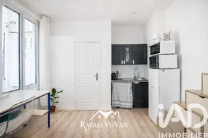 Apartment in Paris (75018)
