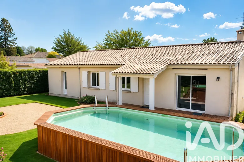 Maison 7 pièces 108 m² · à Saint-Seurin-sur-l'Isle · 108 m² · 204 000 €