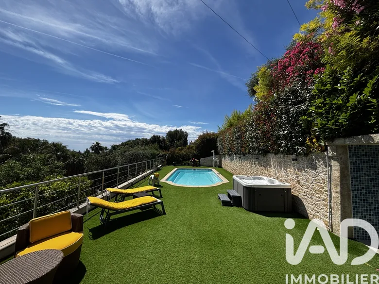 Maison 7 pièces 236 m² · à Cagnes-sur-Mer · 236 m² · 1 470 000 €