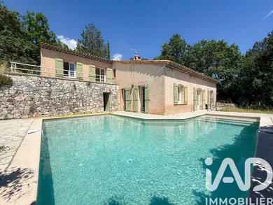 Maison traditionnelle à Saint-Vallier-de-Thiey (06460)