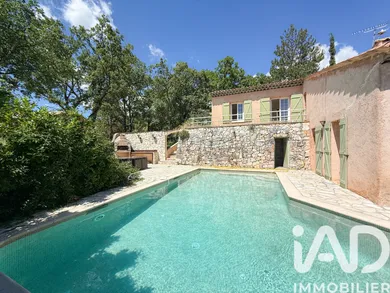 Maison traditionnelle à Saint-Vallier-de-Thiey (06460)