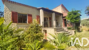House in Sarrians (84260)