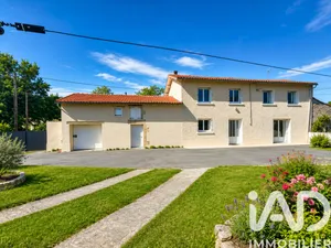 Maison de village à Aiffres (79230)