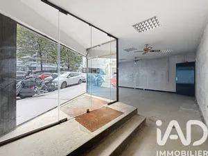Boutique/Local commercial à Paris (75018)