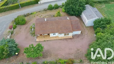 Detached house in Saint-Léger-de-Montbrun (79100)