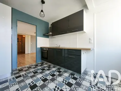 Apartment in Reims (51100)