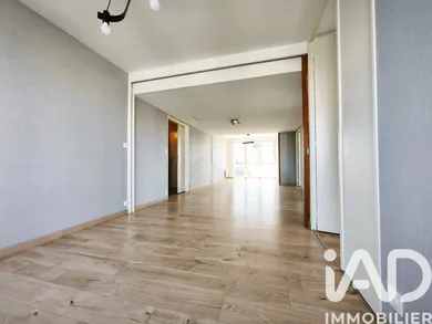 Apartment in Reims (51100)