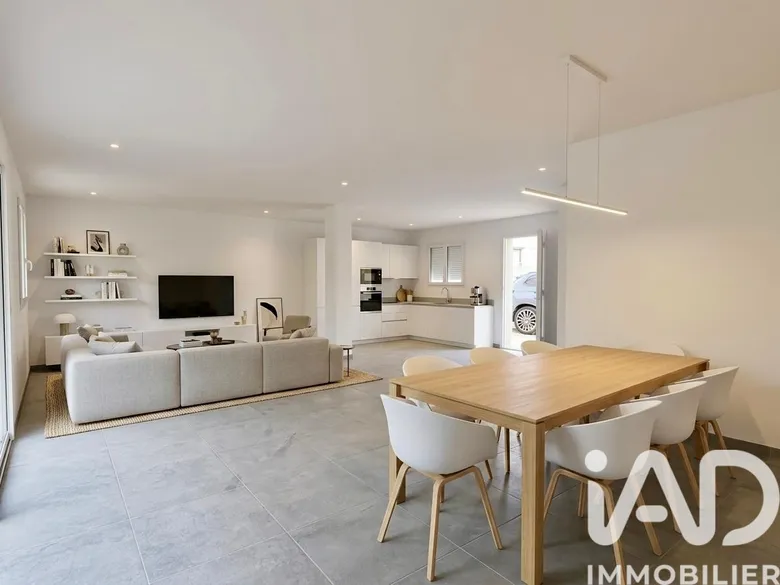 Maison 4 pièces 100 m² · à Montélimar · 100 m² · 199 000 €